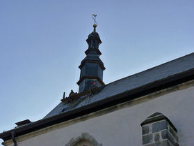 Abbau des Gerüstes an der Südseite (Foto: Karl-Franz Thiede)